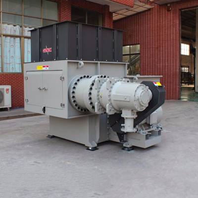 P系列工業(yè)行星減速機(jī)在撕碎機(jī)上的應(yīng)用 P系列工業(yè)行星減速機(jī)在撕碎機(jī)上的應(yīng)用