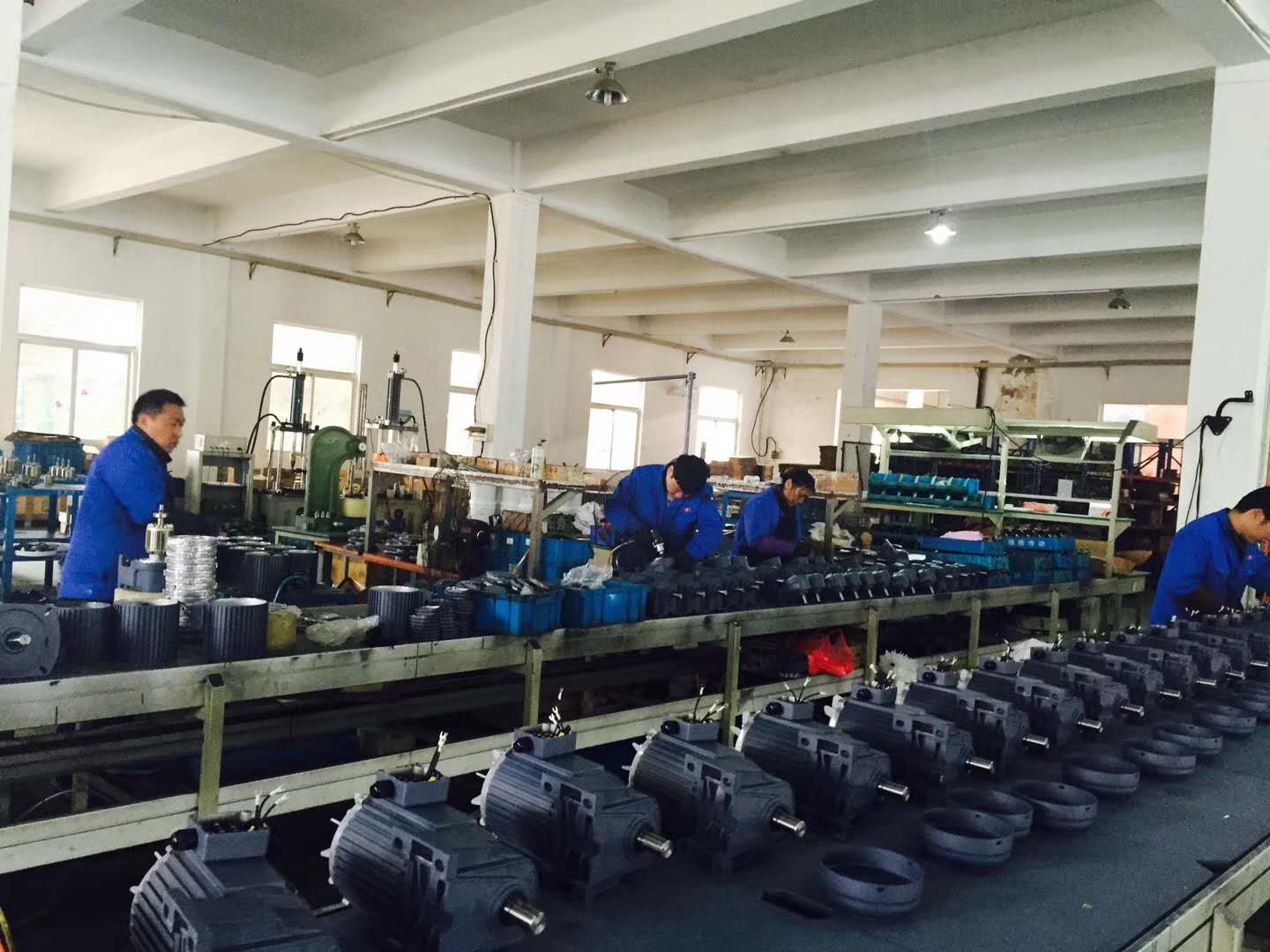 GV立式齒輪減速馬達加工現(xiàn)場