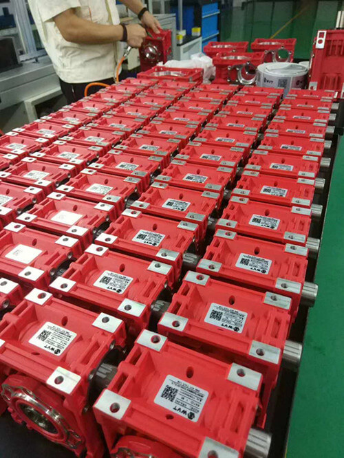 100臺(tái)RV減速機(jī),蝸輪蝸桿鋁合金減速機(jī)已發(fā)貨