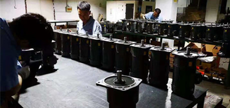 斜齒輪減速機(jī)9月御茨智能