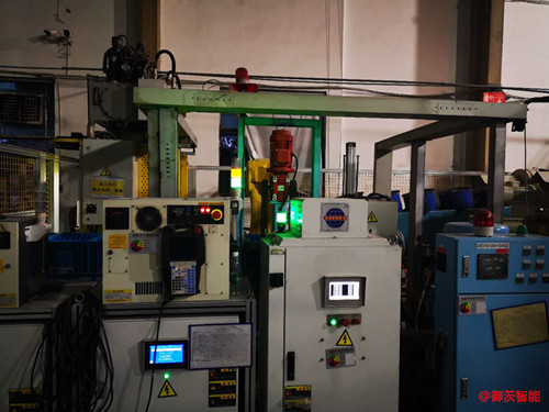 自動(dòng)壓鑄機(jī)專用RV蝸輪減速機(jī)