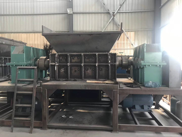 撕碎機(jī)上專用工業(yè)齒輪箱 重載工業(yè)齒輪箱