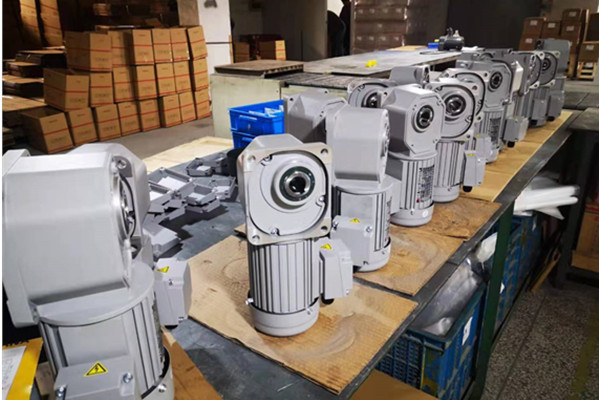 直角齒輪減速機(jī)生產(chǎn)