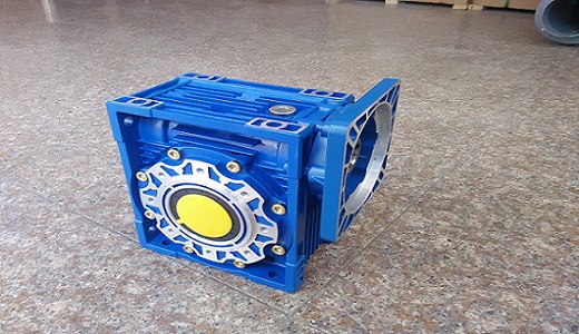 SL77型號(hào)蝸輪蝸桿減速機(jī)