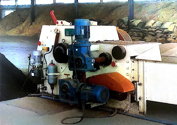 邁傳K167硬齒面減速機(jī)應(yīng)用在股式削片機(jī)上