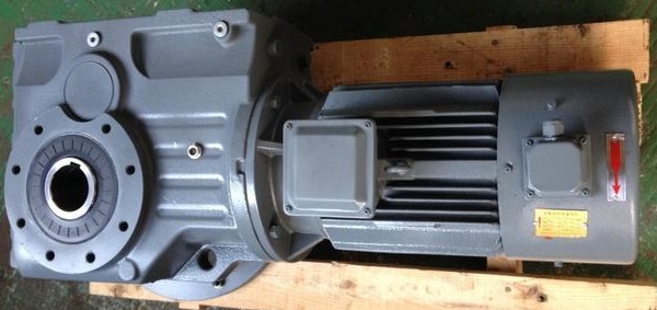 K系列螺旋錐齒輪減速機(jī)（雙制動(dòng)）