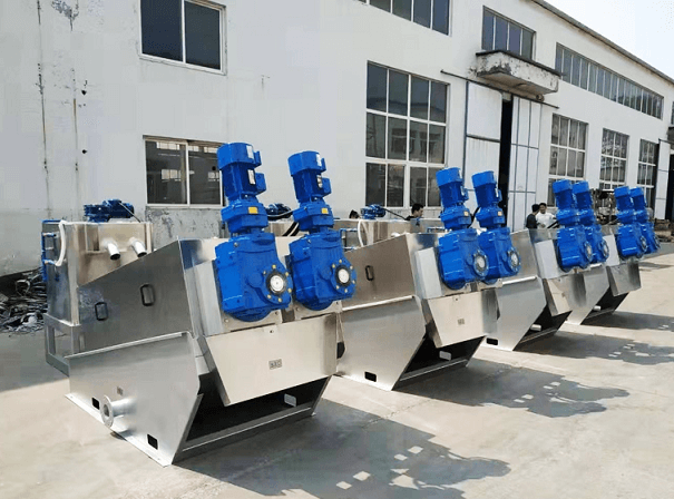 K77減速機(jī)應(yīng)用在污泥脫水機(jī) .png