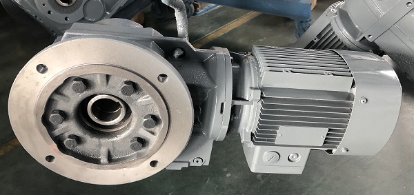 K直角軸法蘭輸出減速機(jī)