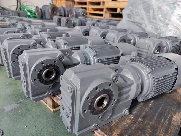 硬齒面減速機(jī)發(fā)貨  (2).jpg