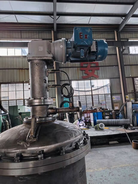 壓帶水設(shè)備上配套小型船用防爆減速電機(jī) (1).jpg