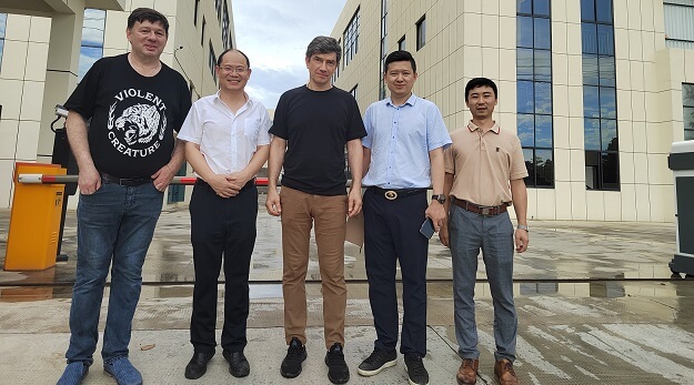 御茨盛總接待來(lái)自俄羅斯的客戶(hù)來(lái)廠(chǎng)進(jìn)行技術(shù)交流