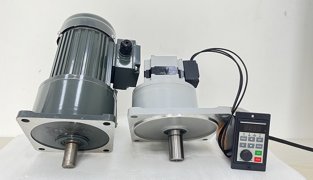 新舊款減速電機(jī)對(duì)比.jpg
