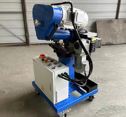 士元直角中空減速機(jī)應(yīng)用在坡口機(jī)上