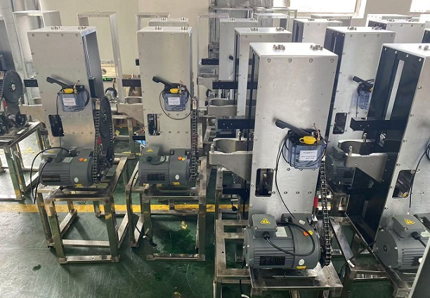 士元GH臥式齒輪減速機(jī)應(yīng)用在榨汁機(jī)上 - 副本.jpg